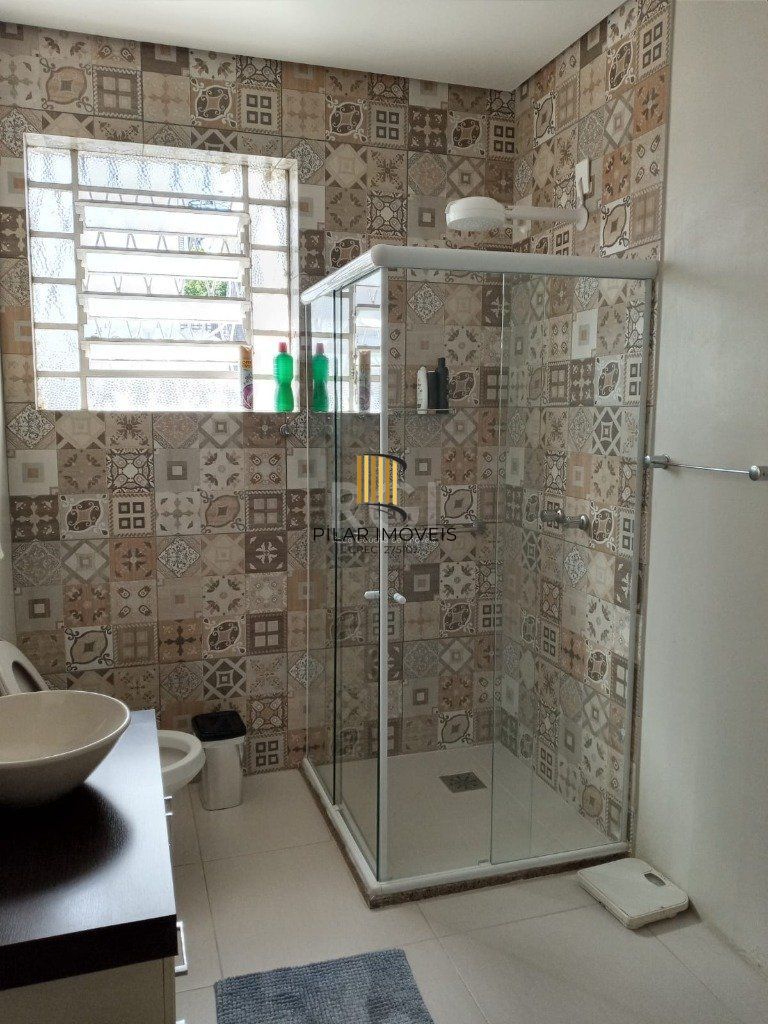 Casa para Venda - 384m², 3 dormitórios, sendo 1 suites, 3 vagas - Teresópolis