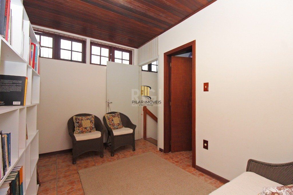 Casa para Venda - 150m², 4 dormitórios, sendo 1 suites, 3 vagas - Nonoai