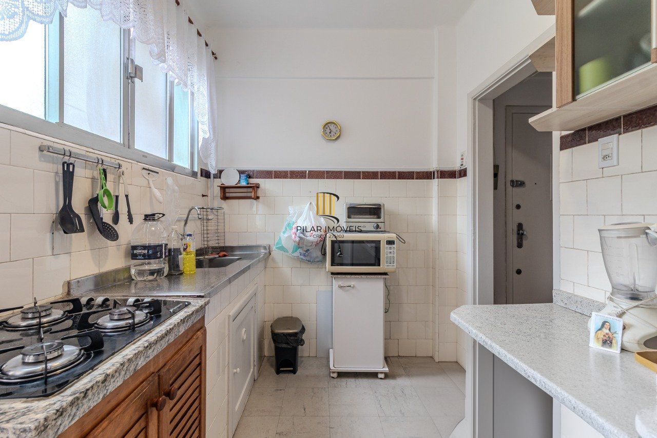 Apartamento 2 dormitórios no Centro Histórico