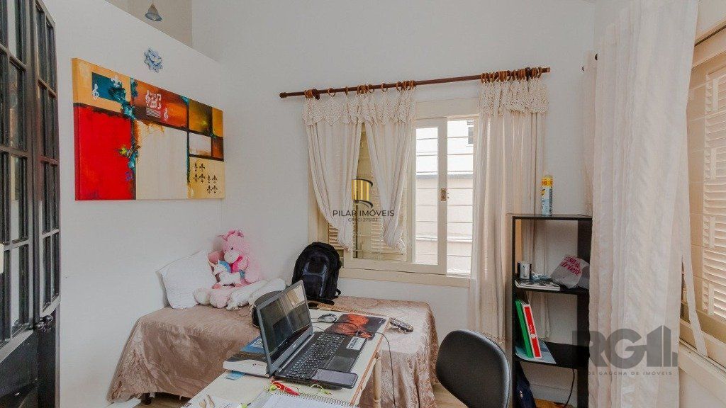 Casa 394m², 4 dormitórios, 4 vagas no bairro Cristo Redentor