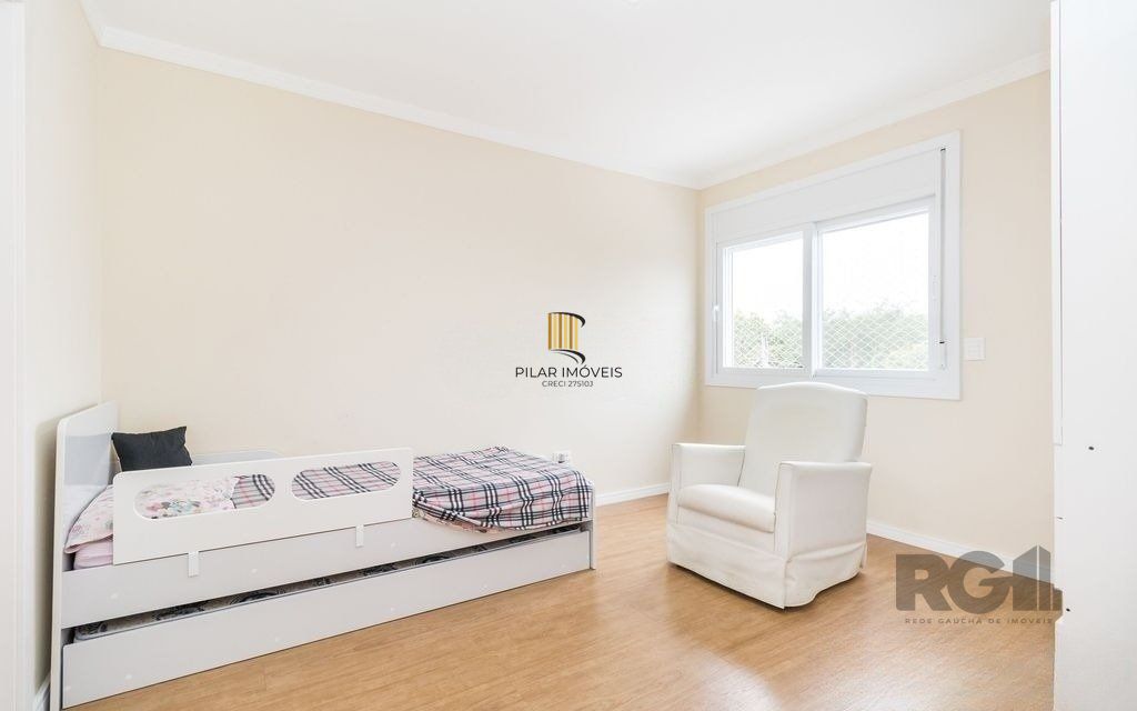 Excelente casa de 254m² com 4 dormitórios sendo 3 suítes.