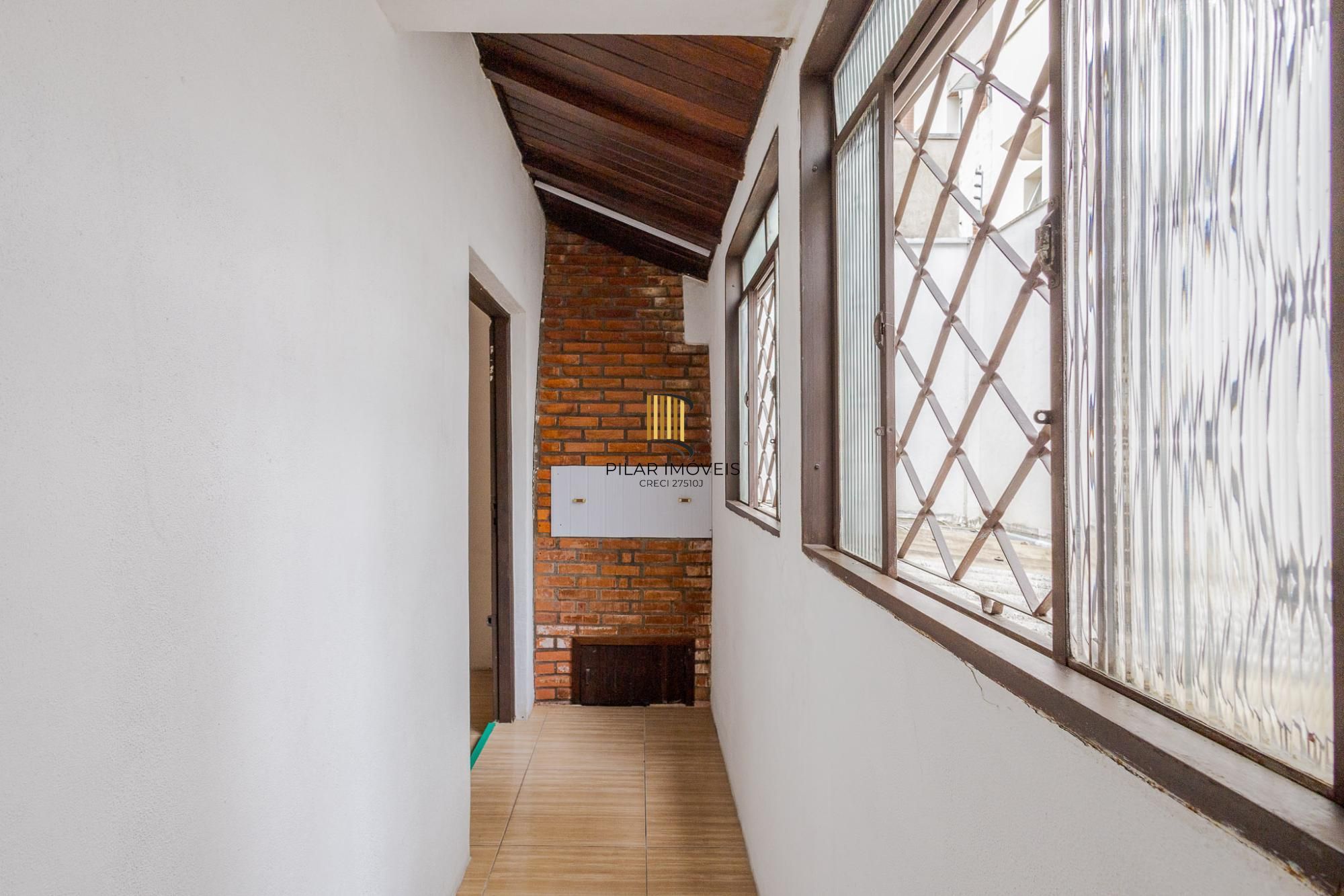 Casa para Venda - 210m², 4 dormitórios, 2 vagas - Petrópolis