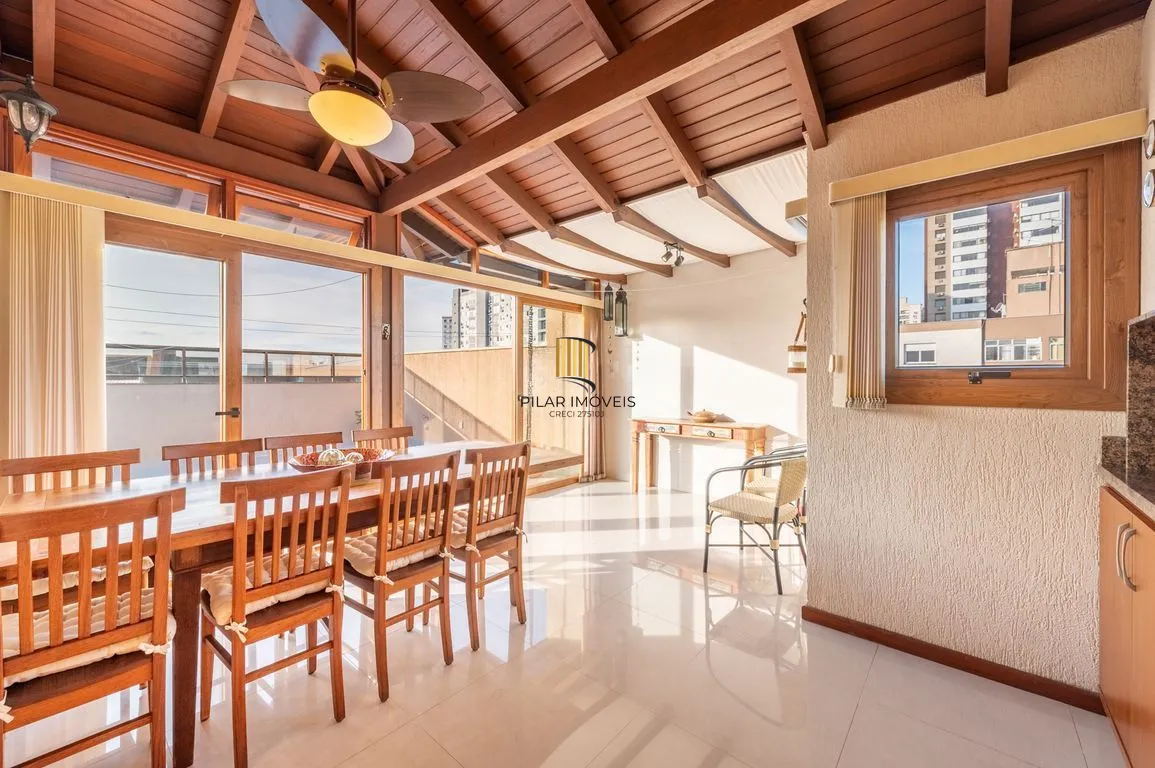 Apartamento de 4 dormitorios á Venda no Passo da Areia - Porto Alegre