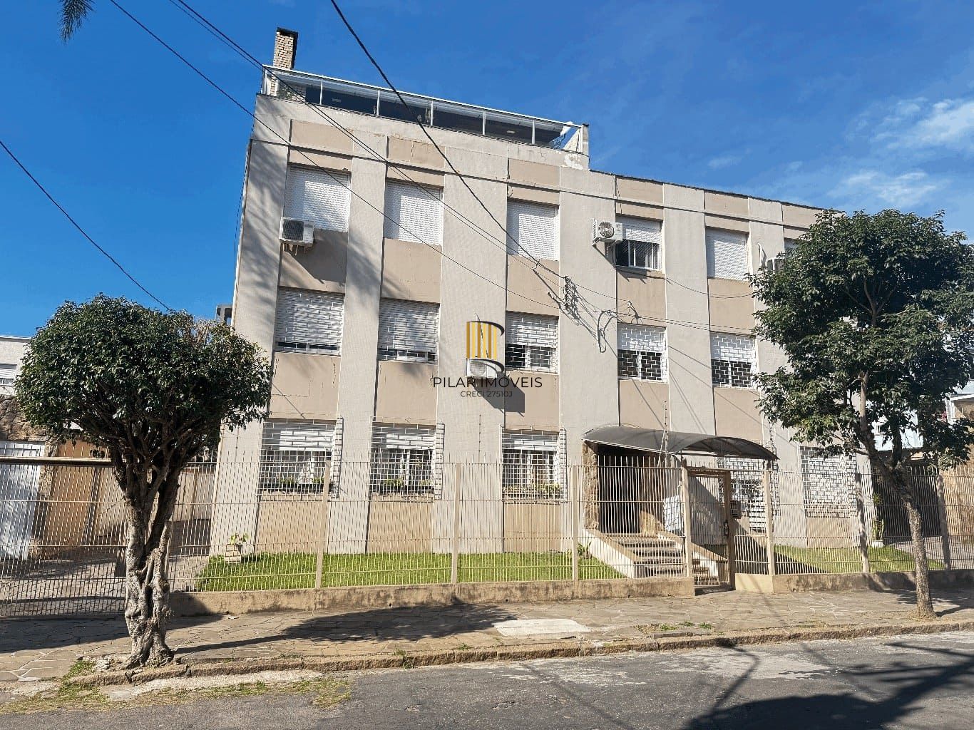 Cobertura de 3 dormitorios à venda em São Sebastião, Porto Alegre.