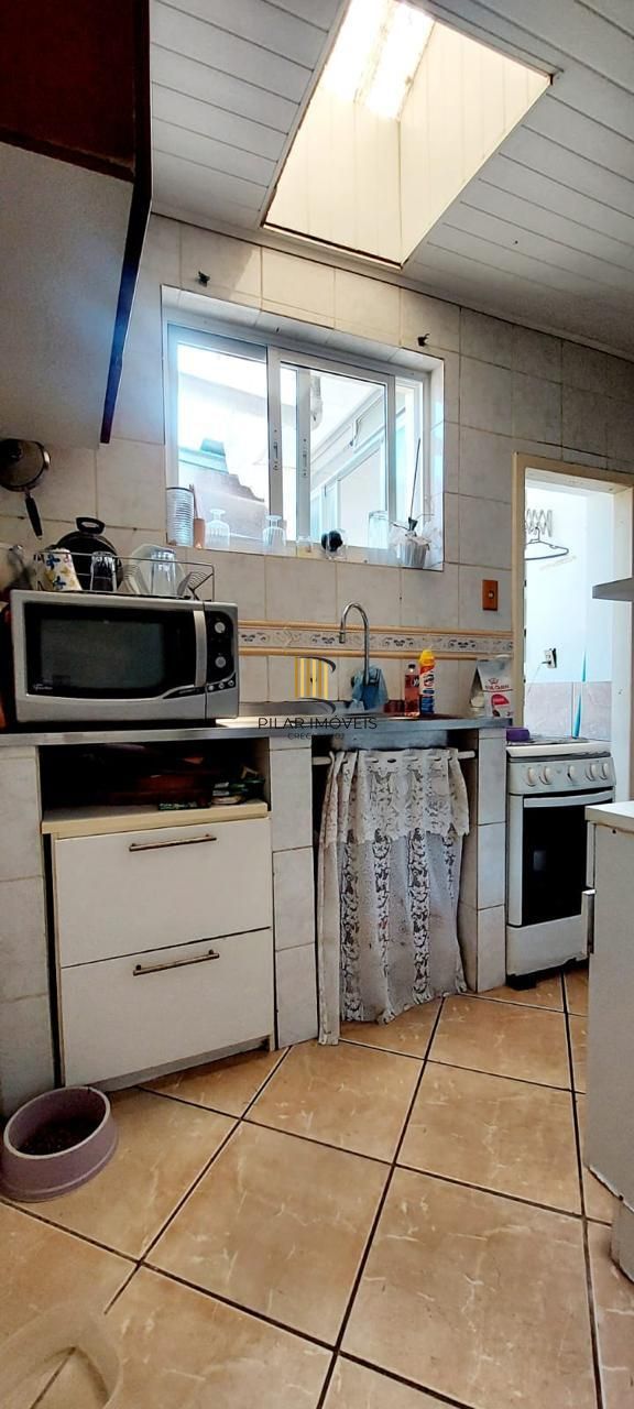 Apartamento de 2 dormitórios à venda no Menino Deus