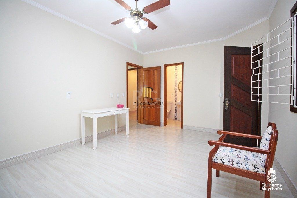 Casa para Venda - 246m², 3 dormitórios, sendo 2 suites, 3 vagas - Vila Ipiranga