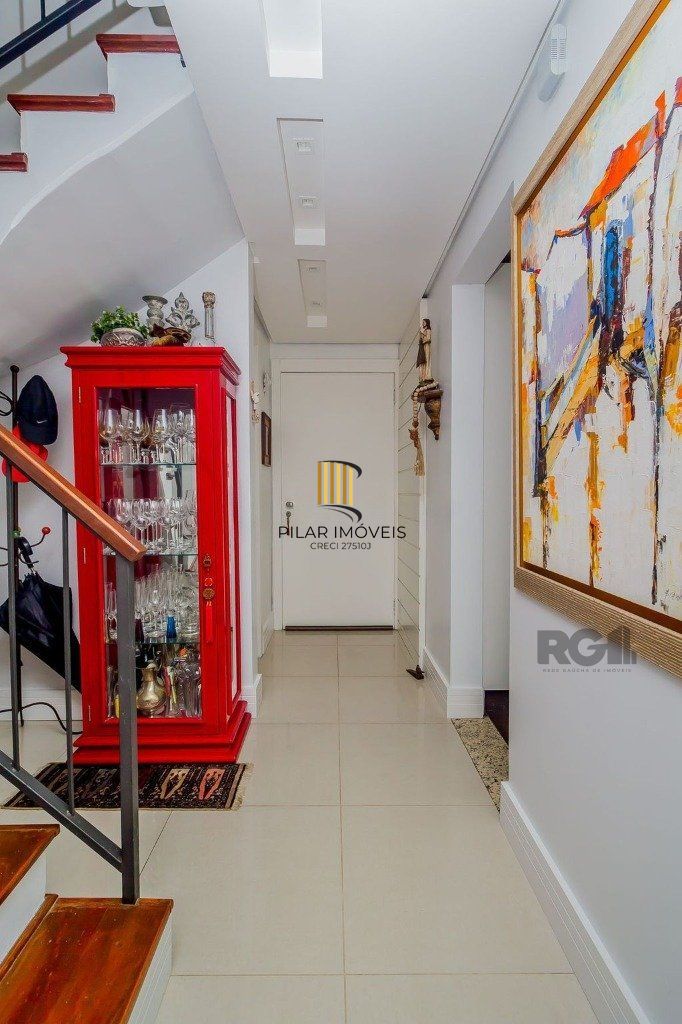 Casa em Condomínio, 157m², 4 dormitórios, 2 vagas no bairro Sarandi
