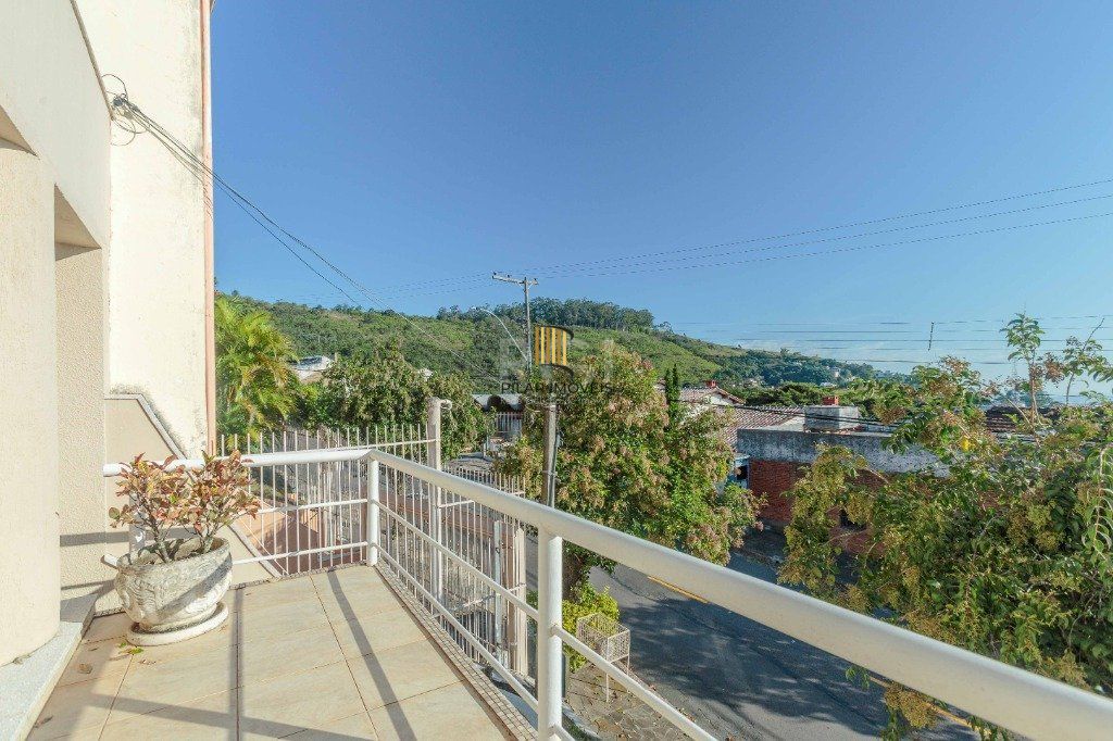 Casa a venda com 400m², bairro, Teresópolis