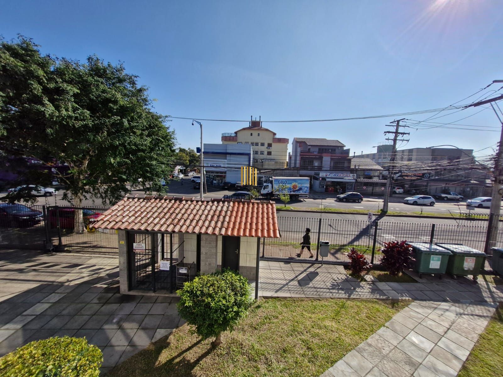 Apartamento 3 dormitórios na rua Corronel Massot, Cristal.