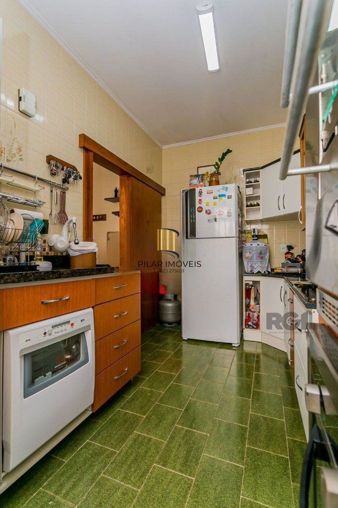 Apartamento 2 dormigtórios à venda Rua Teixeira de Freitas, Santo Antônio - Porto Alegre