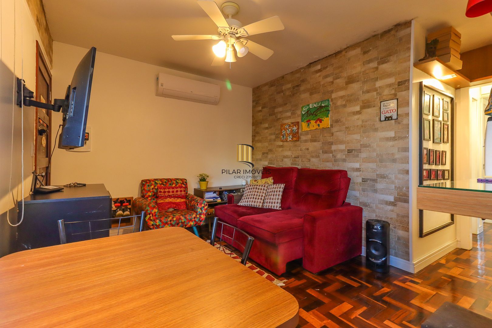 Apartamento Terreo de 03 dormitórios,reformado no bairro Teresópolis-Porto Alegre /RS