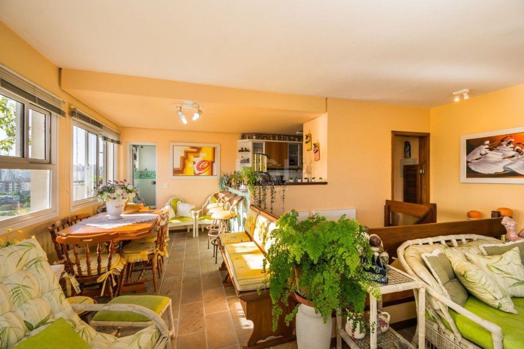 Cobertura para Venda - 199m², 3 dormitórios, sendo 1 suites, 2 vagas - Azenha