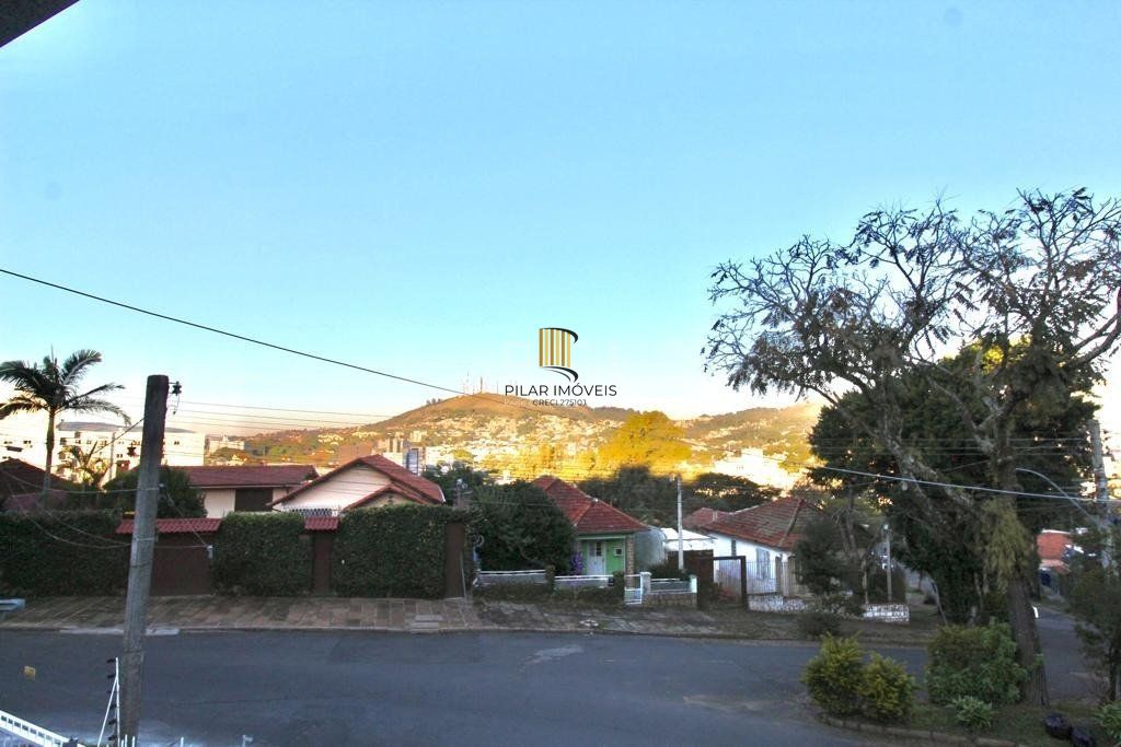 Casa para Venda - 90m², 5 dormitórios, sendo 1 suites, 5 vagas - Teresópolis