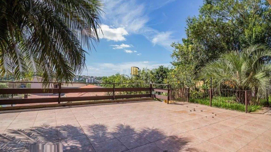 Casa para Venda - 294.4m², 4 dormitórios, sendo 2 suites, 2 vagas - Nonoai