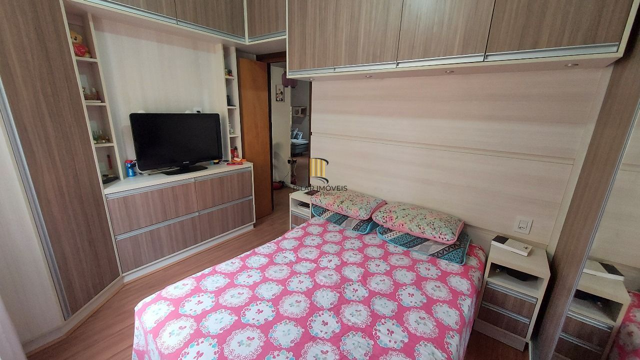 Apartamento no Bairro Cristal