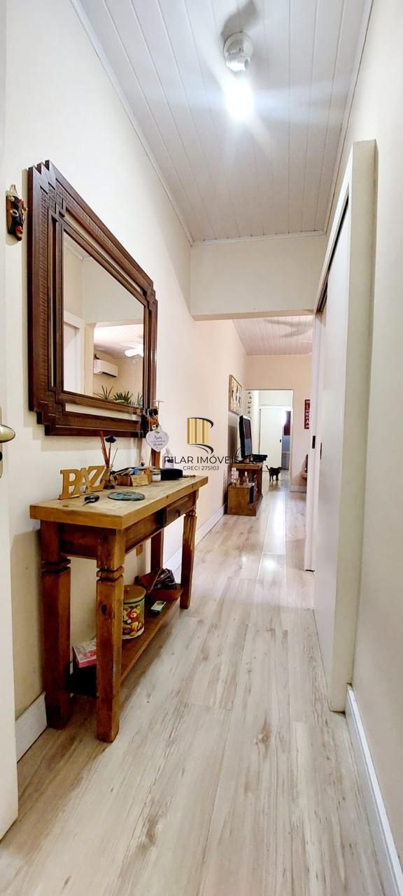 Apartamento de 2 dormitórios à venda no Menino Deus