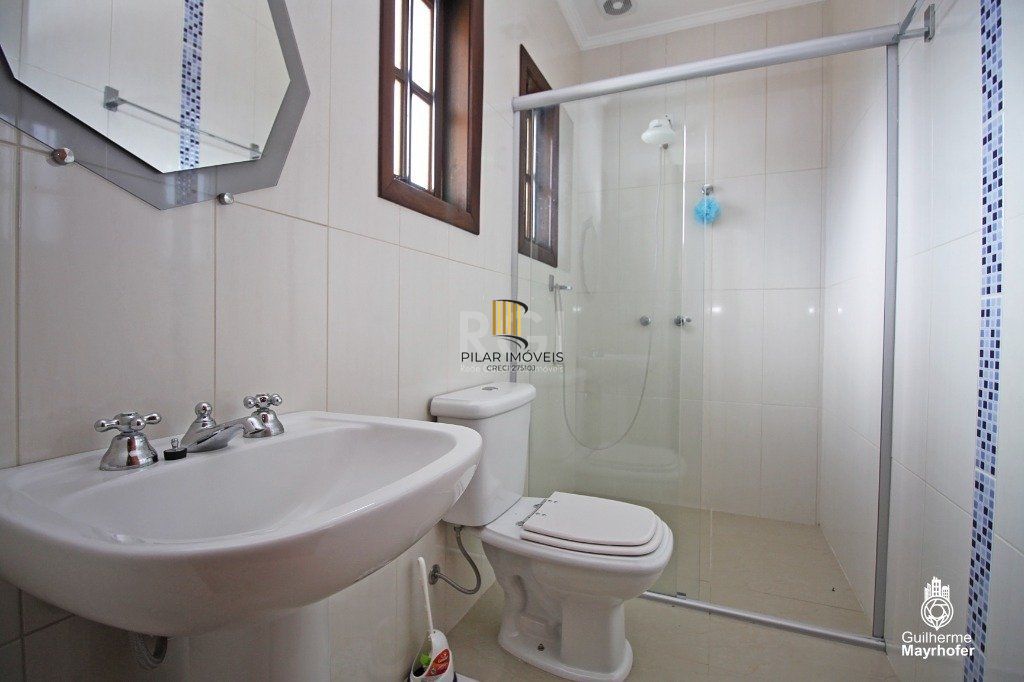 Casa para Venda - 246m², 3 dormitórios, sendo 2 suites, 3 vagas - Vila Ipiranga