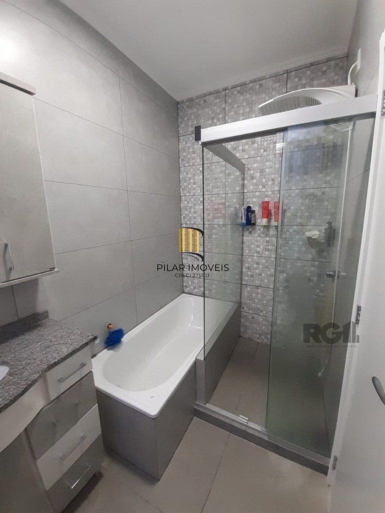 Excelente casa de 251m² com 4 dormitórios.
