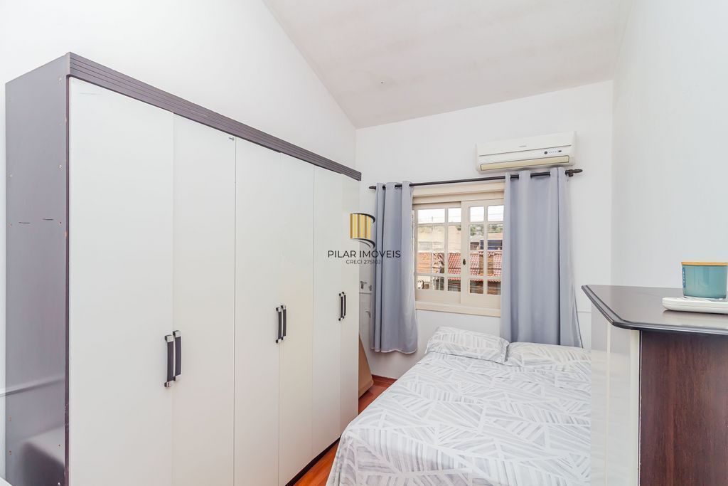 Casa de 3 dormitórios à venda no Bairro Serraria - Porto Alegre