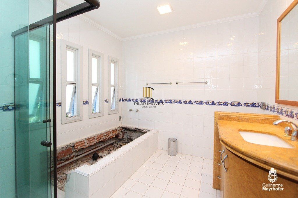 Casa para Venda - 393m², 4 dormitórios, sendo 2 suites, 4 vagas - Ipanema