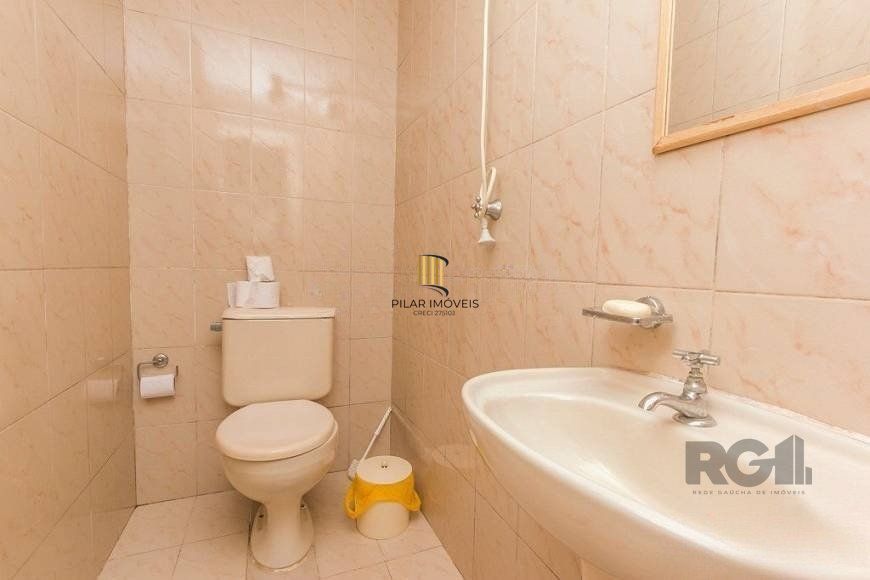 Casa de 380m² - 4 dormitórios, 2 suítes, 4 vagas no bairro Bom Jesus