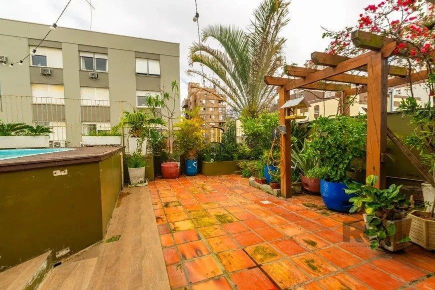 Cobertura 125m² - 3 dormitórios, 2 vagas no bairro Petrópolis
