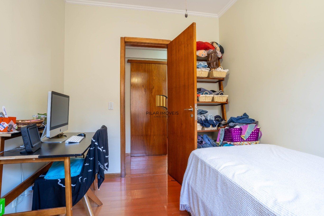 Apartamento de 3 quartos e 93m² à venda em Rio Branco, Porto Alegre.