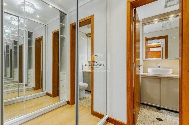 Apartamento à venda em Higienópolis com 236 m², 3 quartos, 1 suíte e 3 vagas.