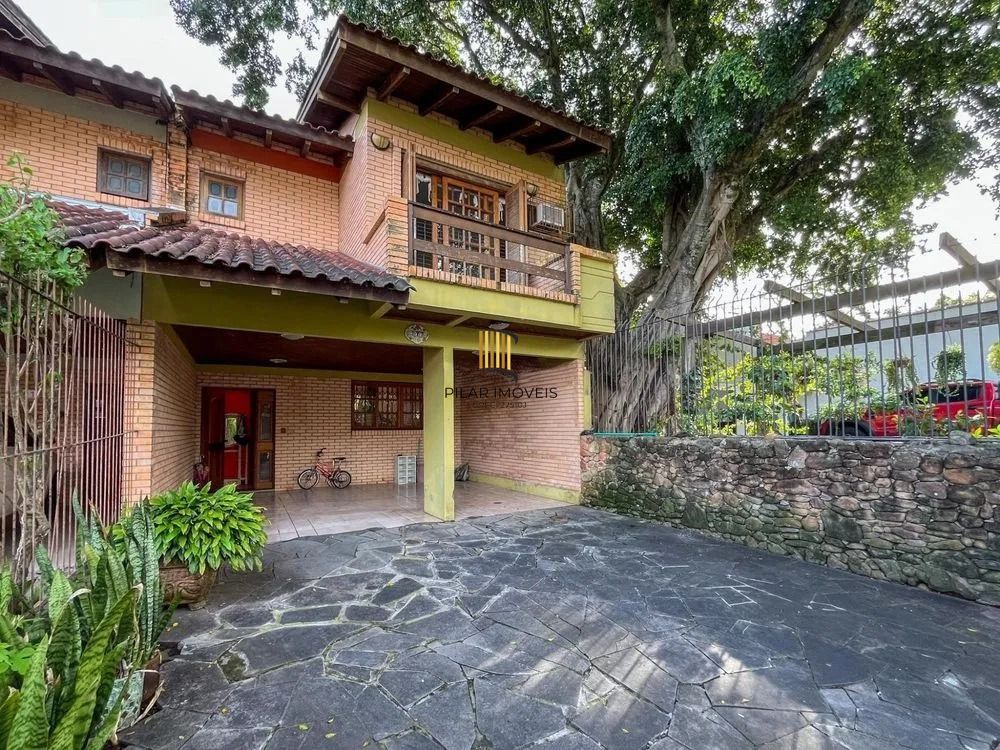 Casa para Venda - 176m², 3 dormitórios, sendo 1 suites, 4 vagas - Jardim Isabel