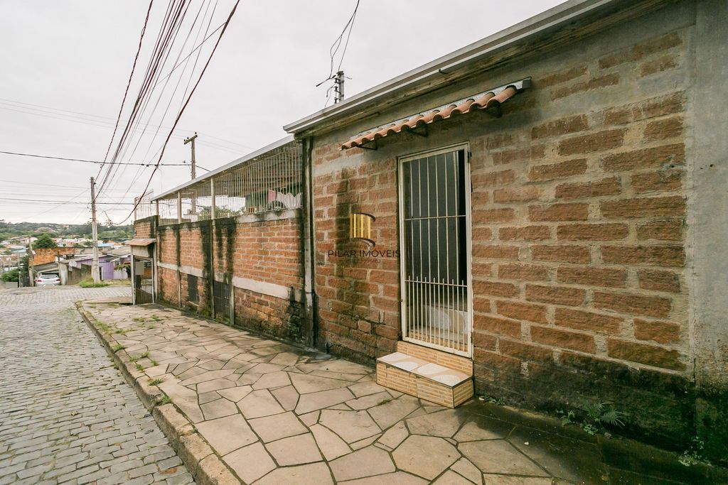Casa de 2 dormitórios à venda Bairro no Vila Nova - Porto Alegre