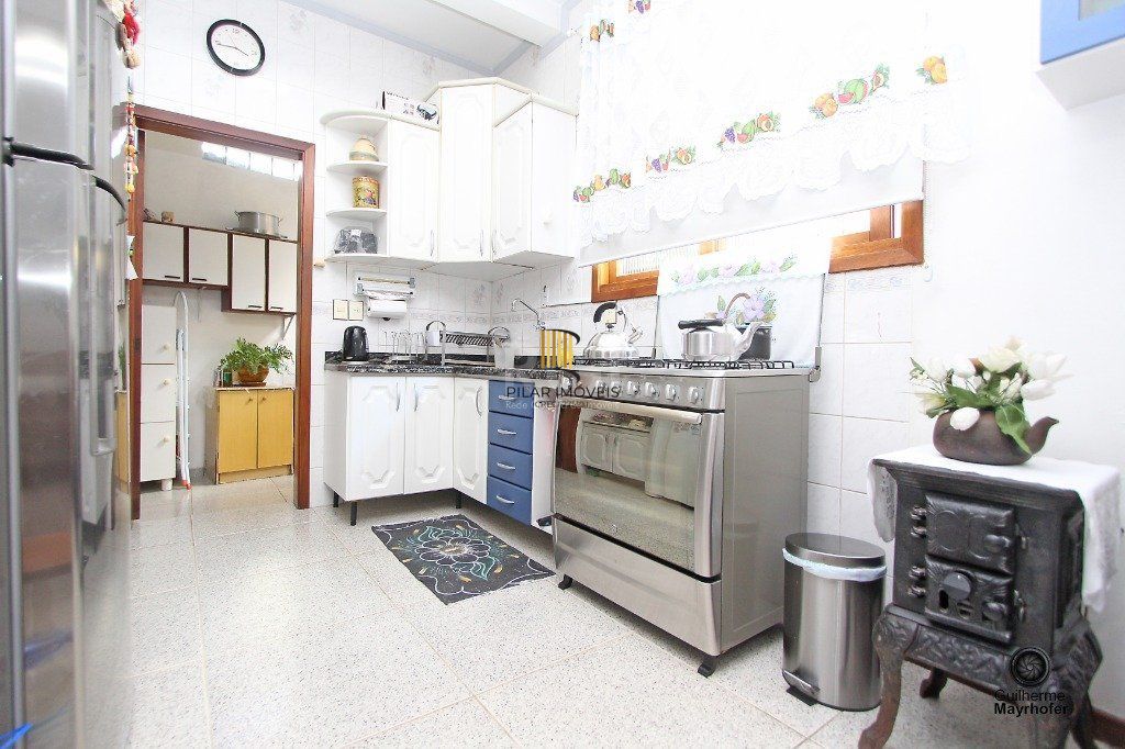 Casa para Venda - 165m², 3 dormitórios, sendo 1 suites, 2 vagas - Medianeira