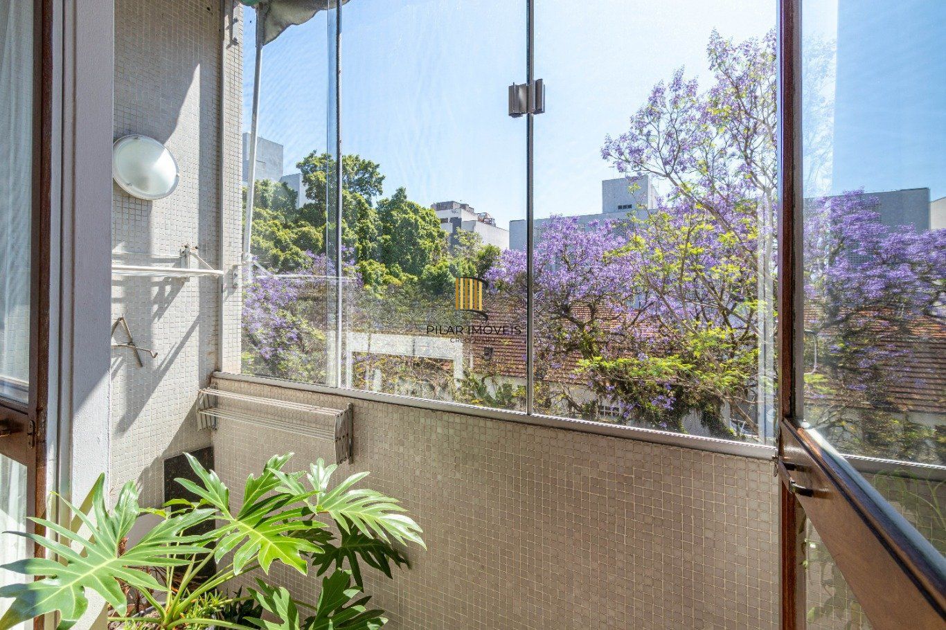 Apartamento com 3 quartos e 116m² à venda em Petrópolis, Porto Alegre. Rua General Souza Doca, Petrópolis, Porto Alegre