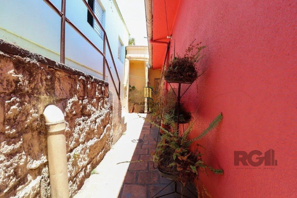 Casa com 3 dormitórios no bairro Cristo Redentor