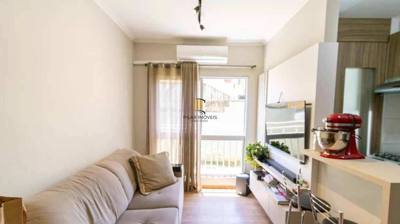 Apartamento de 2 dormitórios com 1 vaga de garagem escriturada, na Rua Dom Vital, Bairro Glória.