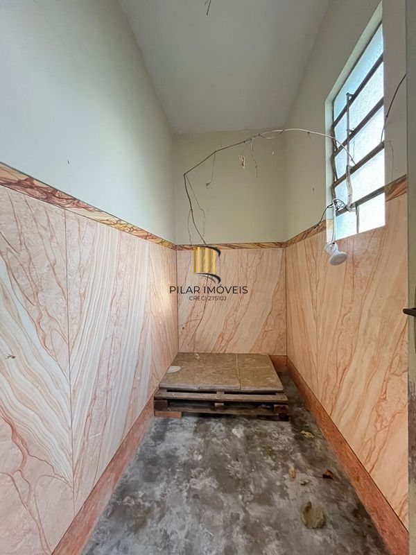 Casa 4 dormitórios no bairro Rio Branco em Porto Alegre para Alugar