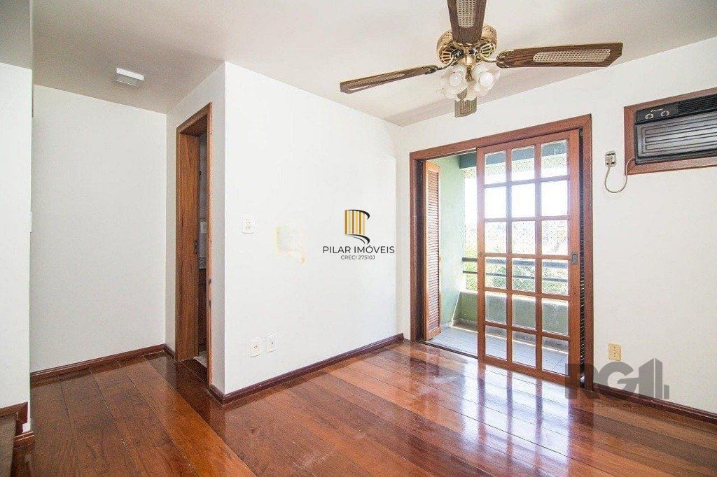 Casa para Venda - 443m², 3 dormitórios, 4 vagas - Alto Petrópolis