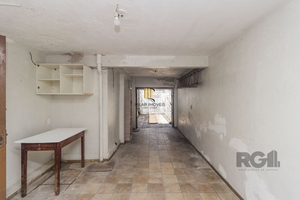 Casa de 5 dormitórios no bairro Sarandi