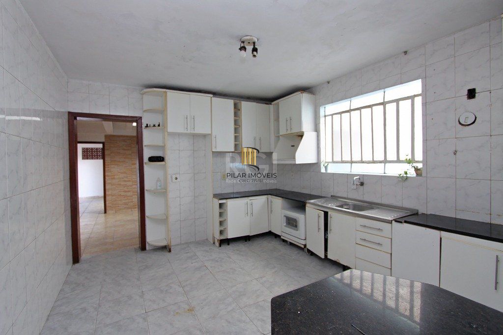 Casa para Locação/Aluguel - 240m², 4 dormitórios, 6 vagas - Nonoai