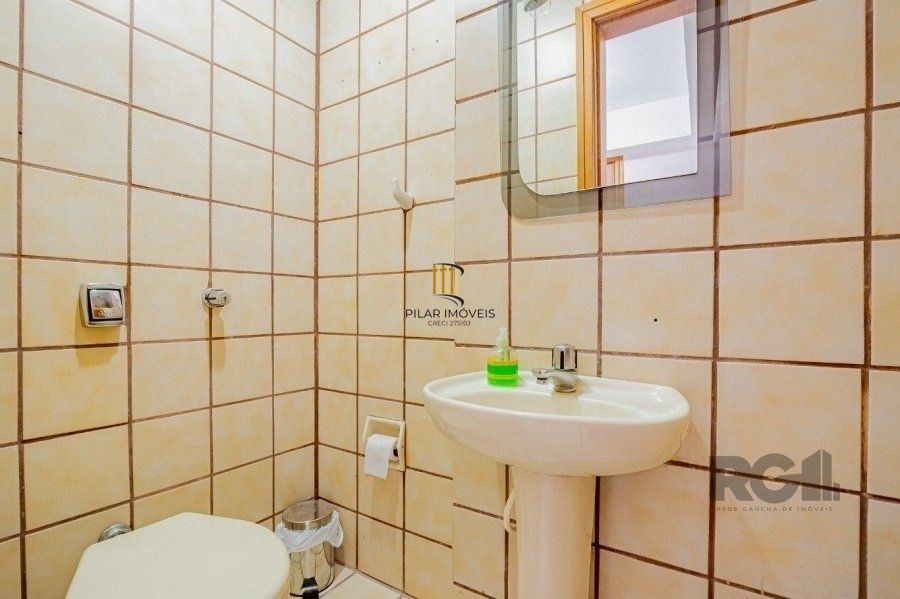Excelente cobertura comercial de 79m² com 2 banheiros.