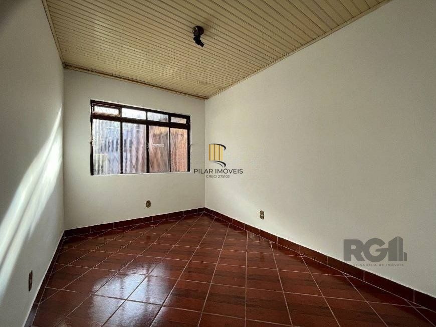 Casa 160m² - 3 dormitórios, 3 vagas no bairro Ipanema