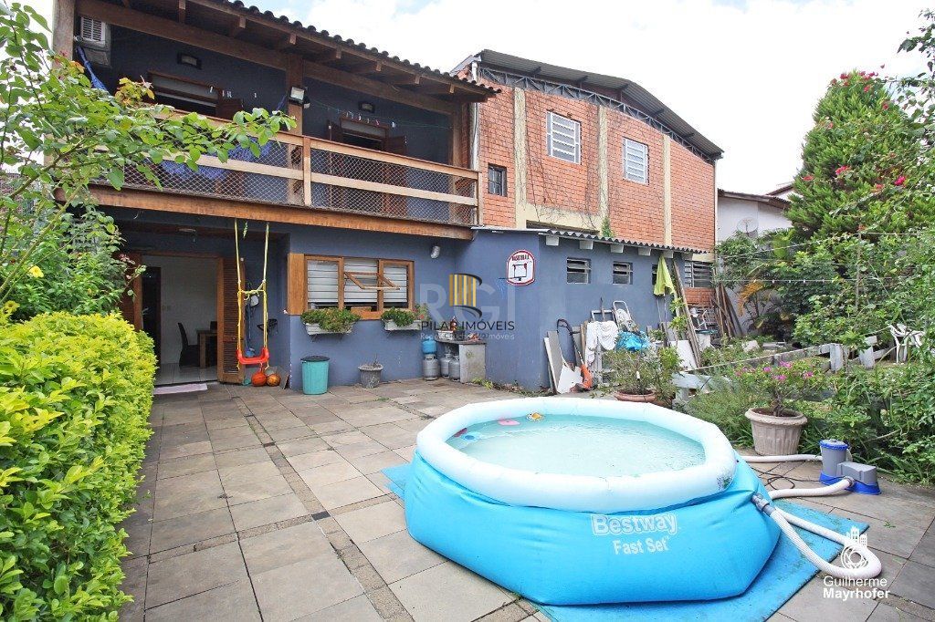 Casa para Venda - 151.36m², 3 dormitórios, sendo 1 suites, 2 vagas - Partenon