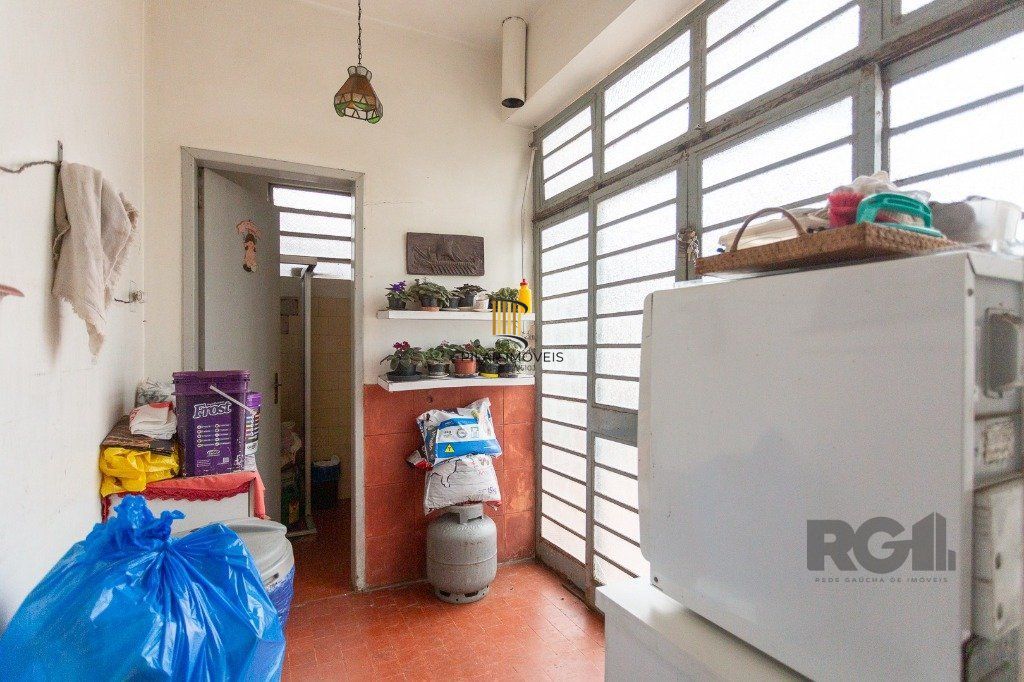 casa de 4 dormitórios no bairro cavalhada