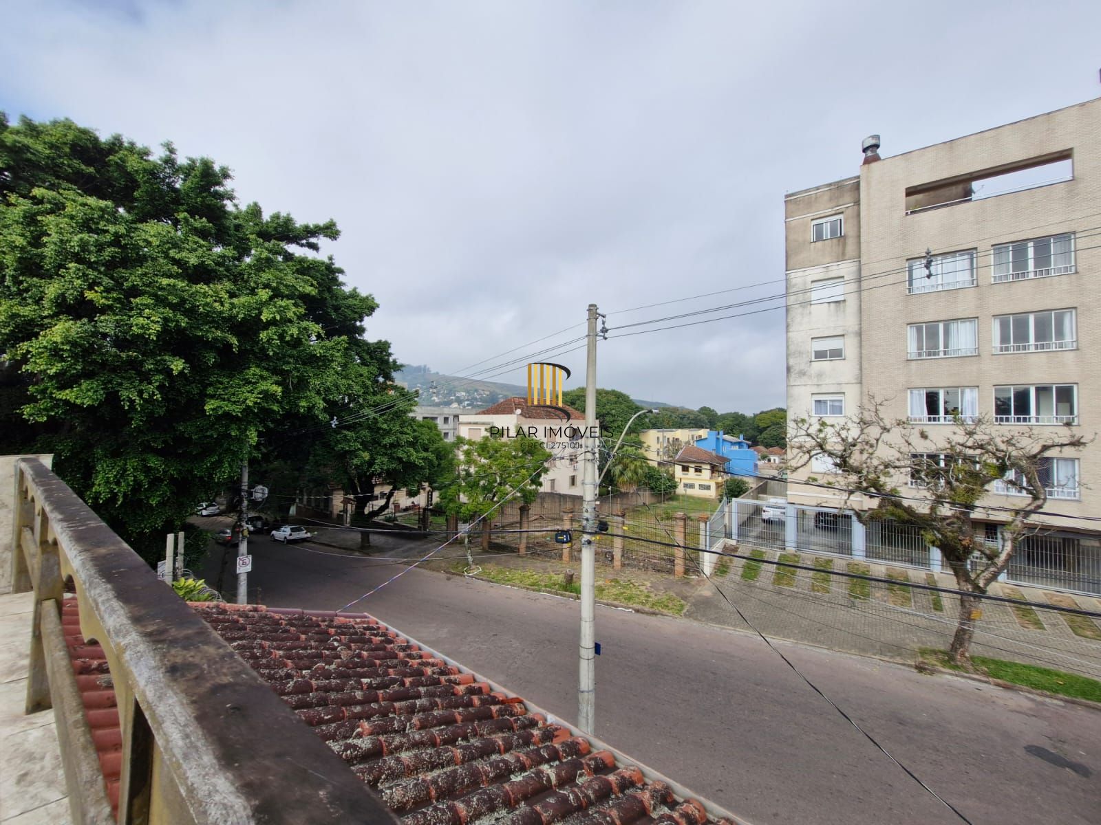 Casa de 3 dormitórios com piscina no bairro Teresópolis.