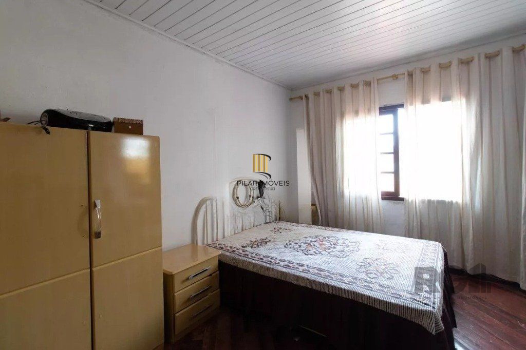 Casa 3 Dormitório(s) Bairro Glória