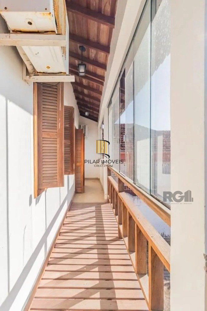 Casa com 3 dormitórios no bairro Cascata, Porto Alegre