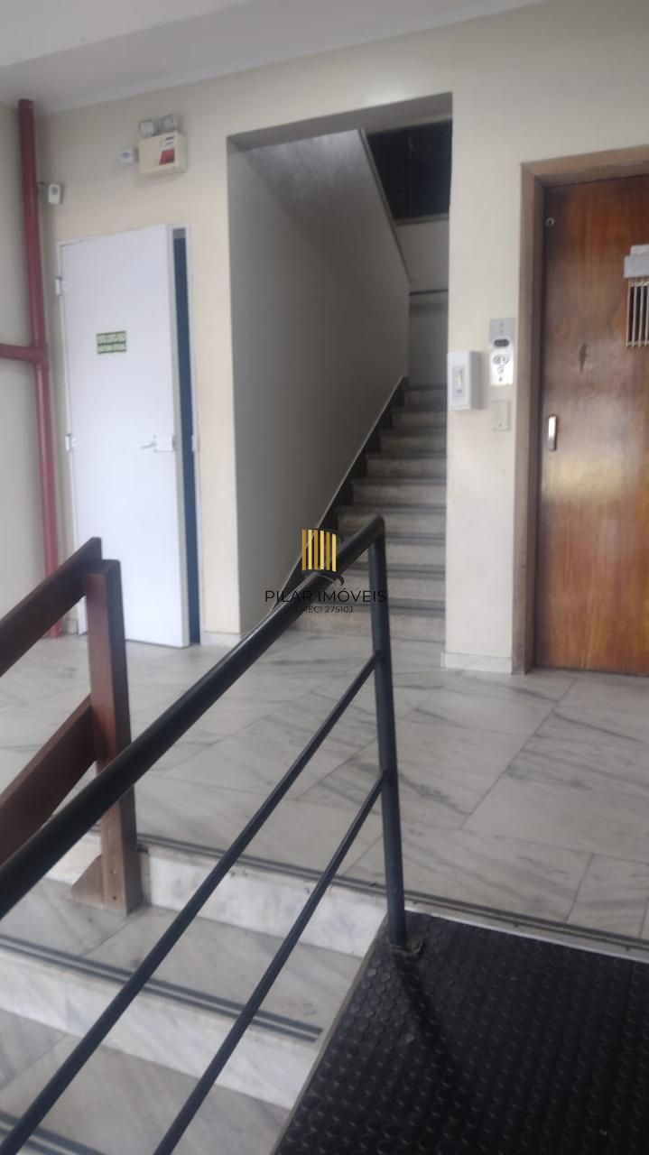 Apartamento 76,48m²  2 dormitórios no Menino Deus