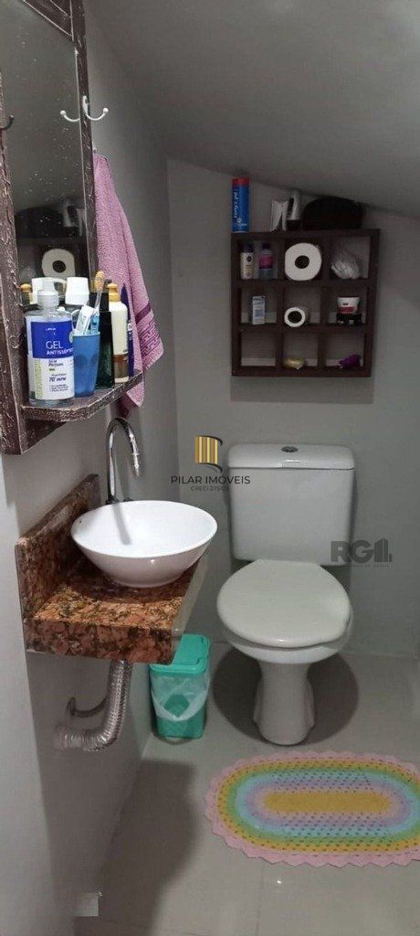 Casa com 2 dormitórios no bairro Hípica