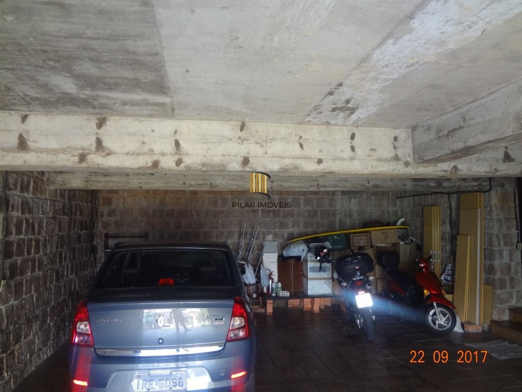 Casa para Venda - 365m², 4 dormitórios, sendo 2 suites, 6 vagas - Nonoai
