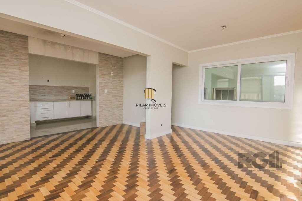 Apartamento 145m² - 3 dormitórios sendo 1 suíte e 2 vagas no Centro Histórico/Porto Alegre