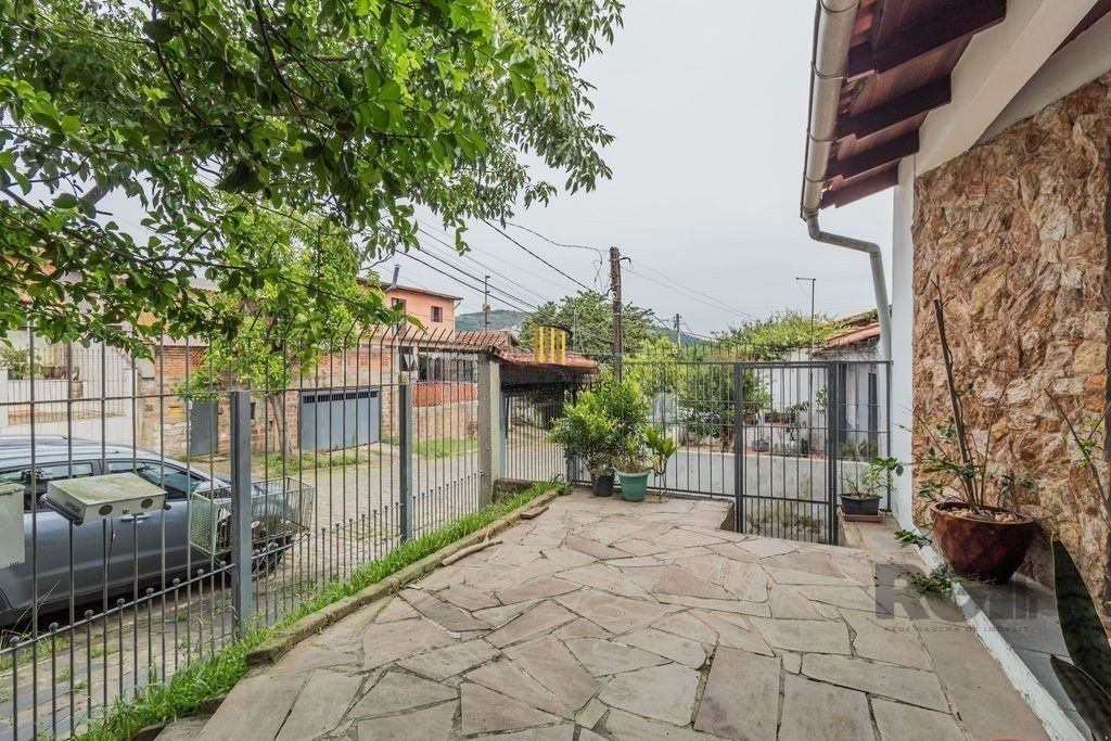 Casa 207m² - 3 dormitórios, 3 vagas no bairro Vila Nova